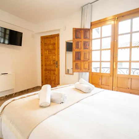 Homestay Carmen San Luis Albaicin, *